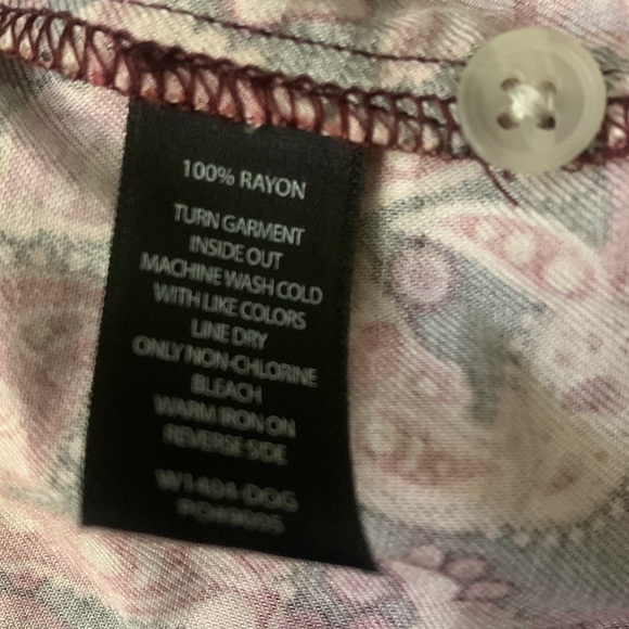 Rare Betabrand Dog Pattern Sleeveless Blouse Shirt SZ Medium Excellent Cond - Picture 8 of 8